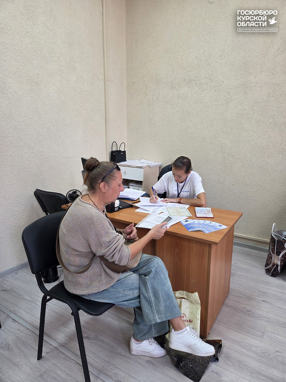 Специалисты Государственного юридического бюро провели выездной прием в городе Железногорске.